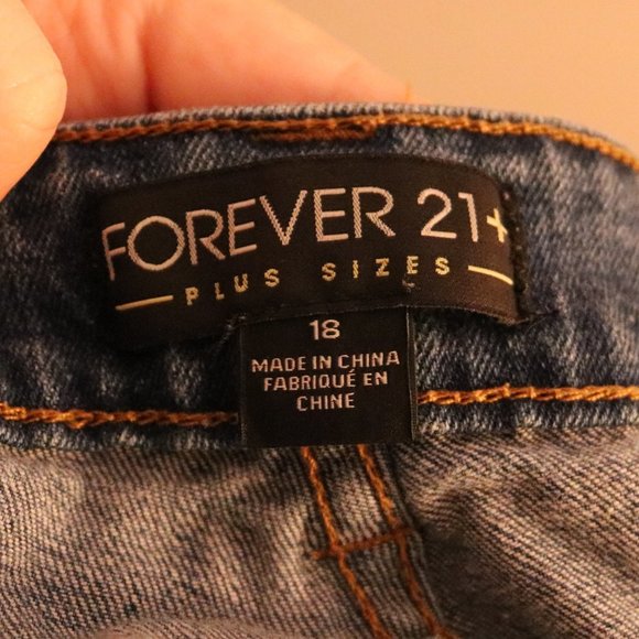 F21+ Cropped Cuffed Ripped Jeans - Picture 14 of 14